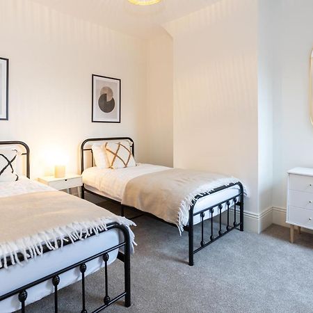 Stunning Scandi 3 Bed House In Manchester-Parking Villa Eksteriør bilde