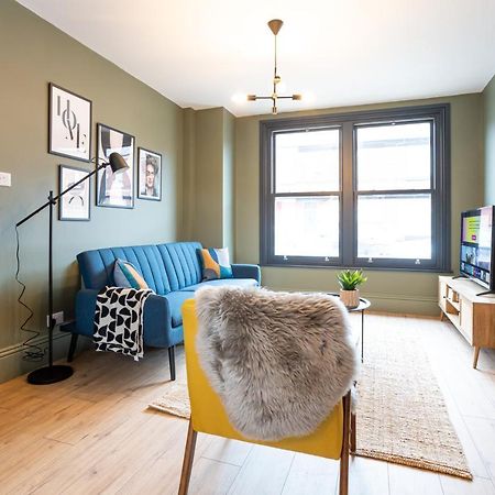 Stunning Scandi 3 Bed House In Manchester-Parking Villa Eksteriør bilde