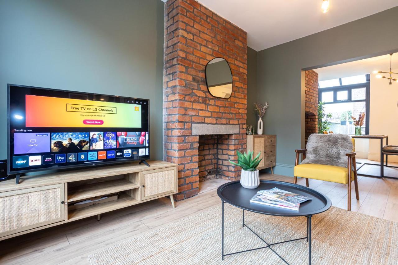 Stunning Scandi 3 Bed House In Manchester-Parking Villa Eksteriør bilde