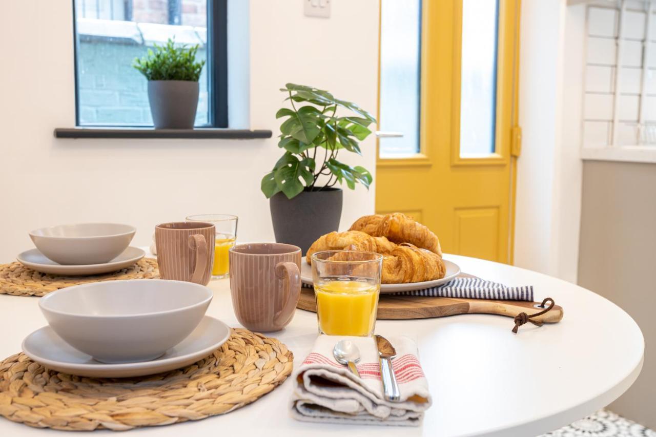 Stunning Scandi 3 Bed House In Manchester-Parking Villa Eksteriør bilde