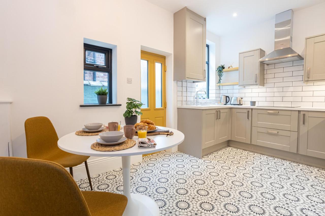Stunning Scandi 3 Bed House In Manchester-Parking Villa Eksteriør bilde