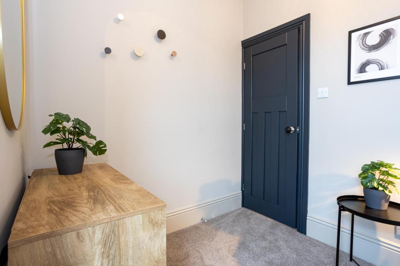 Stunning Scandi 3 Bed House In Manchester-Parking Villa Eksteriør bilde